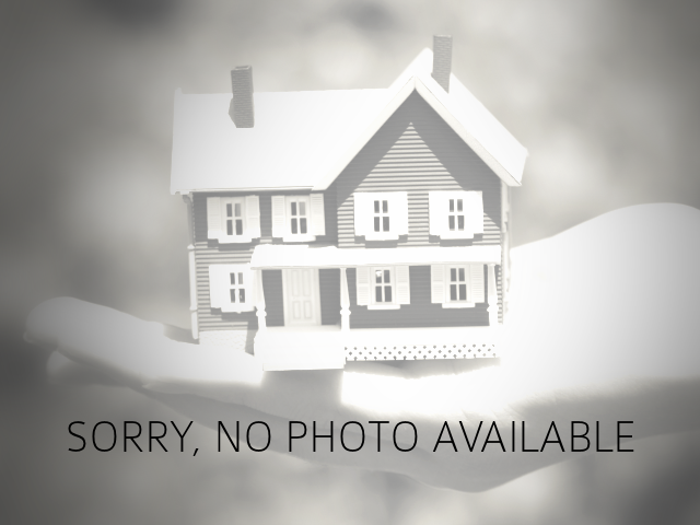 PALAZZINA INTERA INDIPENDENTE CON GIARDINO E AMPIO PARCHEGGIO. OTTIME CONDIZIONI. USO UFFICIO DI RAPPRESENTANZA E/O ABITAZIONE.